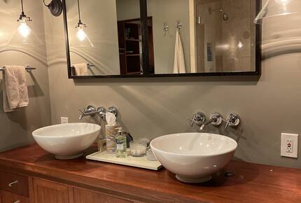 California Om, San Francisco Bay Area Getaway - Hillsborough, California