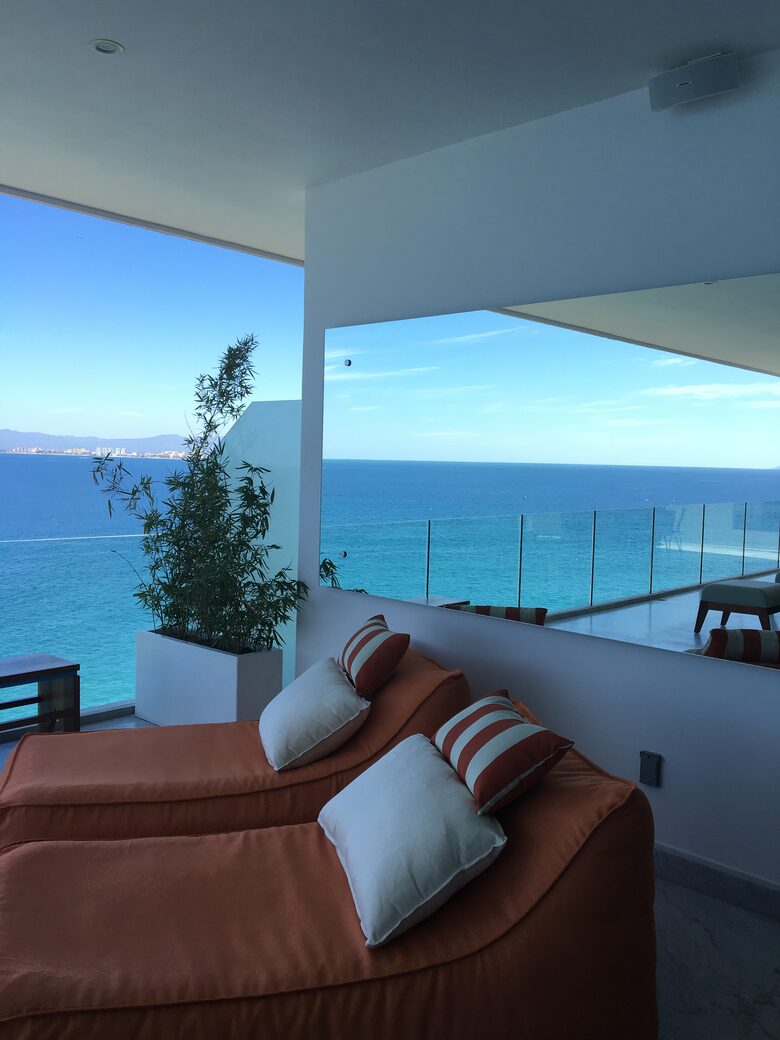 Sayan Beach | 8th floor Oceanfront Corner Villa - Puerto Vallarta, Mexico