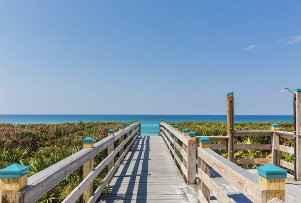 Sandy Lane Retreat | With community amenities - Inlet Beach, Florida