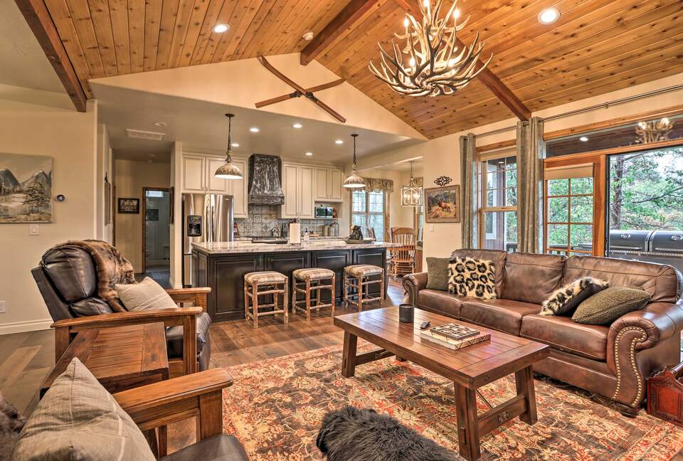 Rustic Mountain Retreat | Near Big Bear Lake! - Big Bear Lake, California