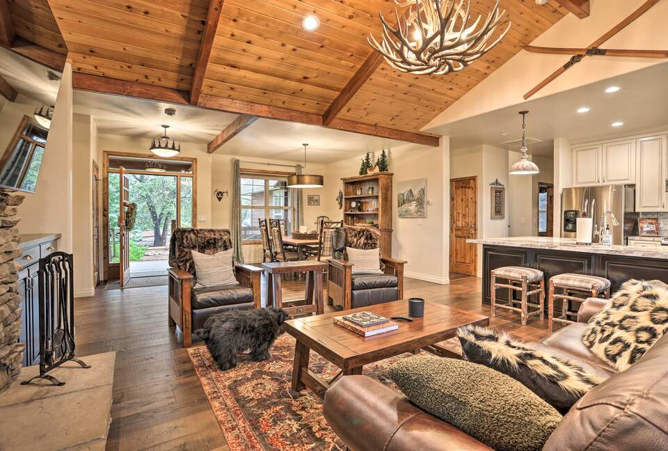 Rustic Mountain Retreat | Near Big Bear Lake! - Big Bear Lake, California