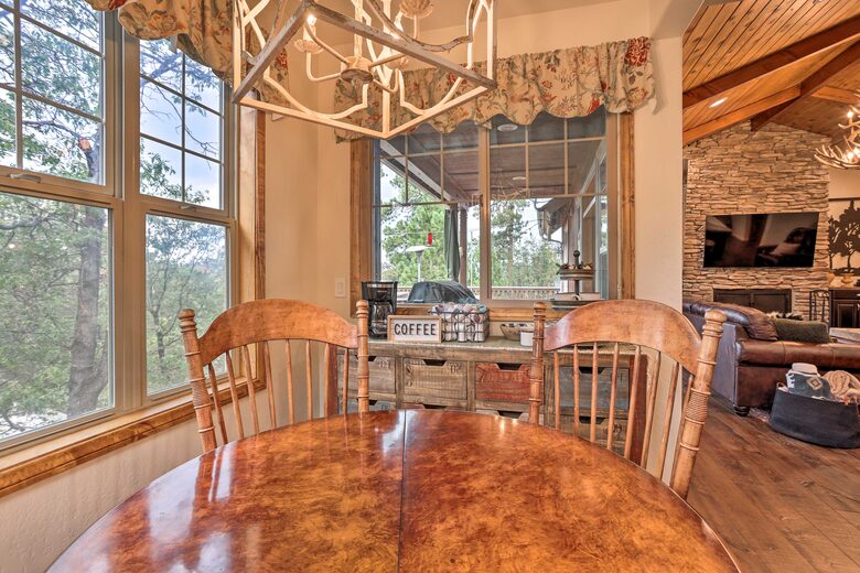 Rustic Mountain Retreat | Near Big Bear Lake! - Big Bear Lake, California