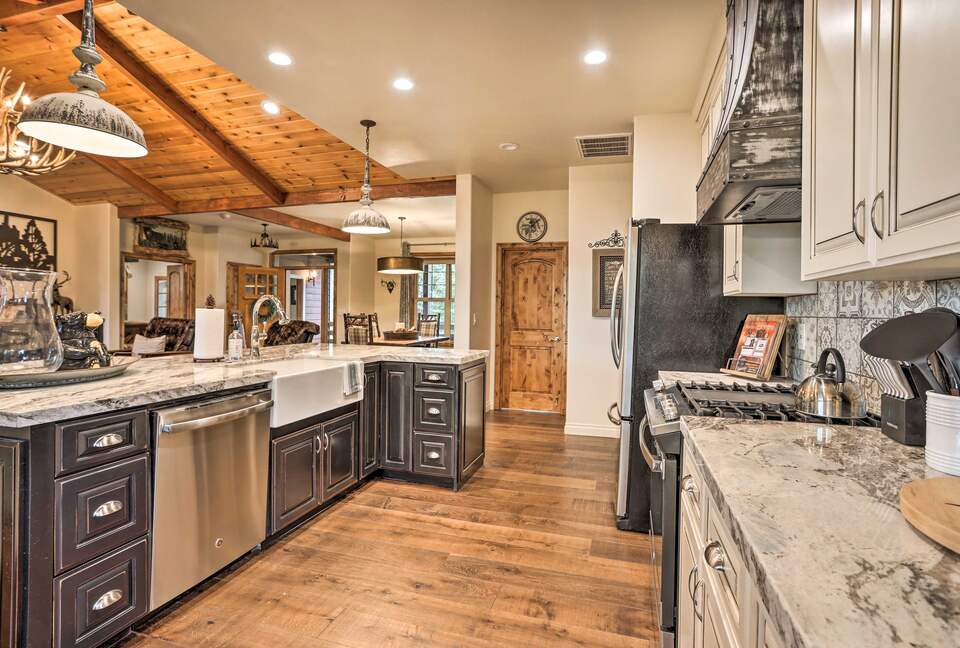 Rustic Mountain Retreat | Near Big Bear Lake! - Big Bear Lake, California