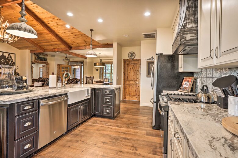 Rustic Mountain Retreat | Near Big Bear Lake! - Big Bear Lake, California