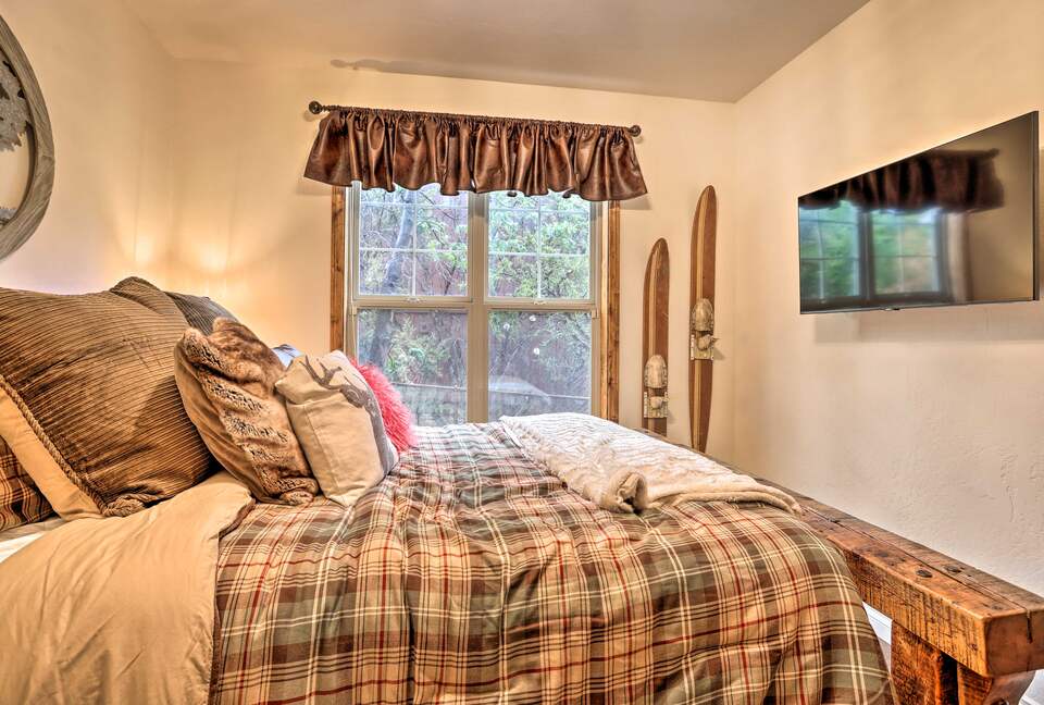 Rustic Mountain Retreat | Near Big Bear Lake! - Big Bear Lake, California