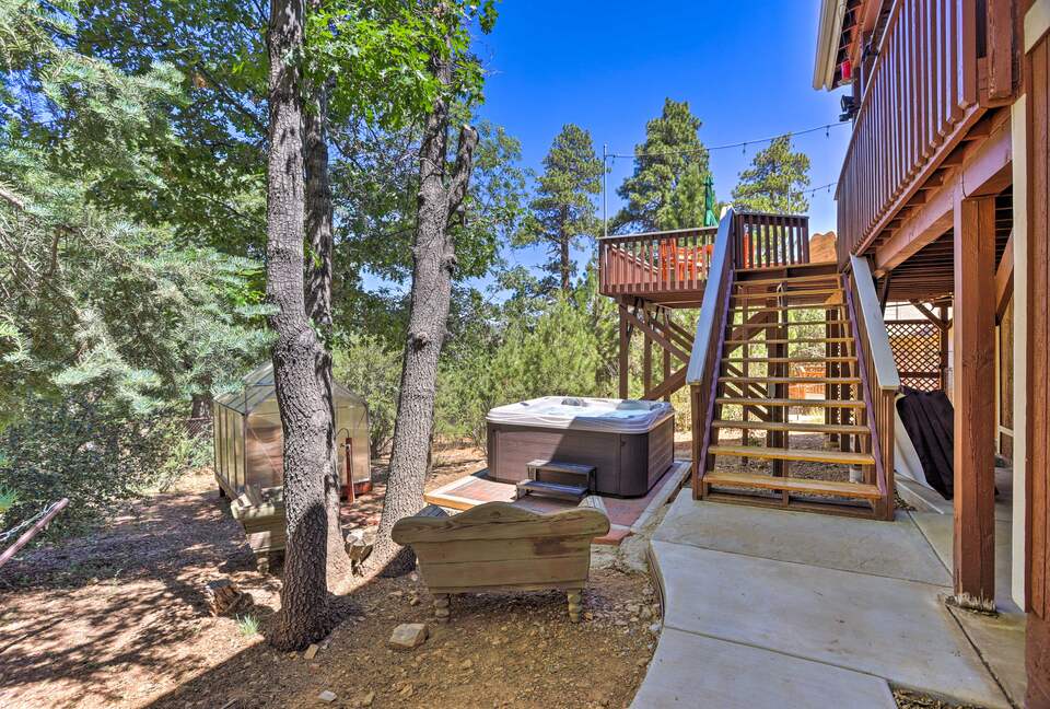 Rustic Mountain Retreat | Near Big Bear Lake! - Big Bear Lake, California