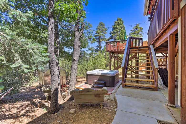 Rustic Mountain Retreat | Near Big Bear Lake! - Big Bear Lake, California