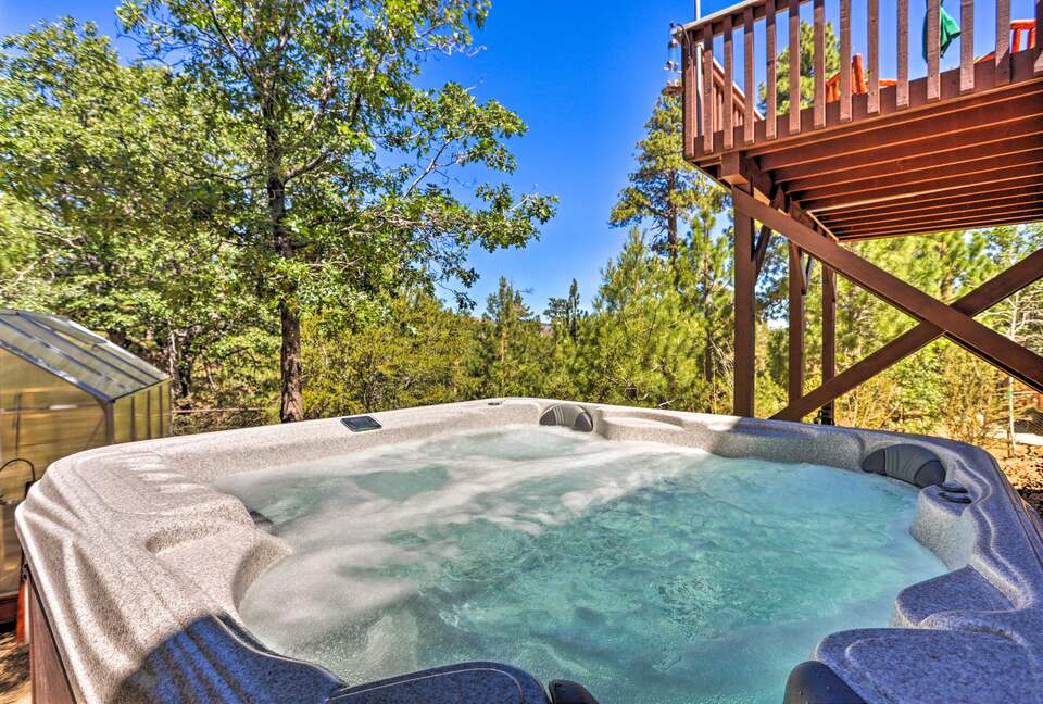 Rustic Mountain Retreat | Near Big Bear Lake! - Big Bear Lake, California