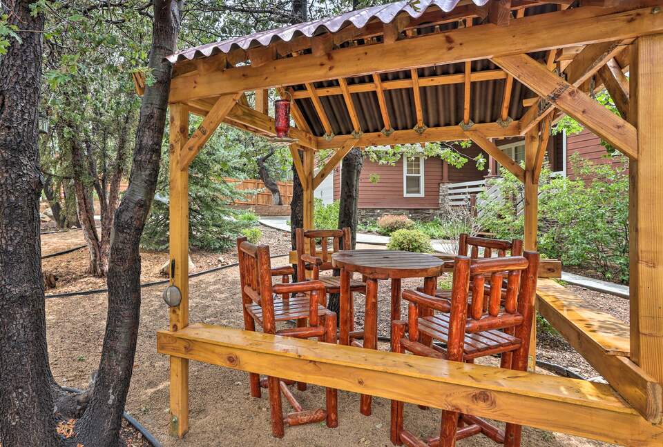 Rustic Mountain Retreat | Near Big Bear Lake! - Big Bear Lake, California