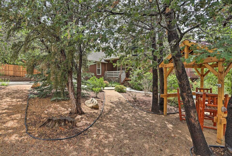 Rustic Mountain Retreat | Near Big Bear Lake! - Big Bear Lake, California