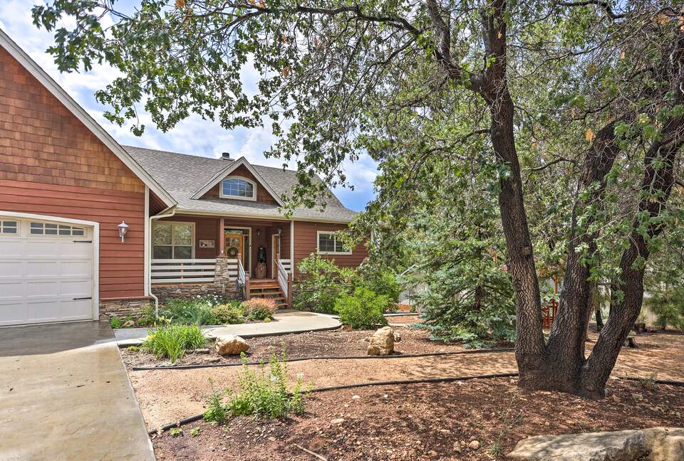 Rustic Mountain Retreat | Near Big Bear Lake! - Big Bear Lake, California