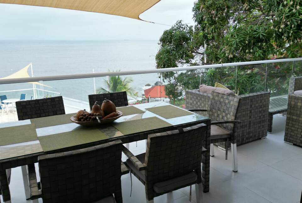 Villa Tanga Oceanfront Getaway - Santa Marta, Colombia