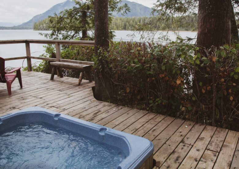 Rainforest Waterfront Gem on Jensen's Bay - Tofino, Canada