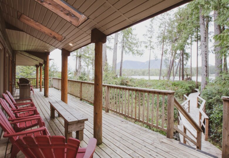 Rainforest Waterfront Gem on Jensen's Bay - Tofino, Canada