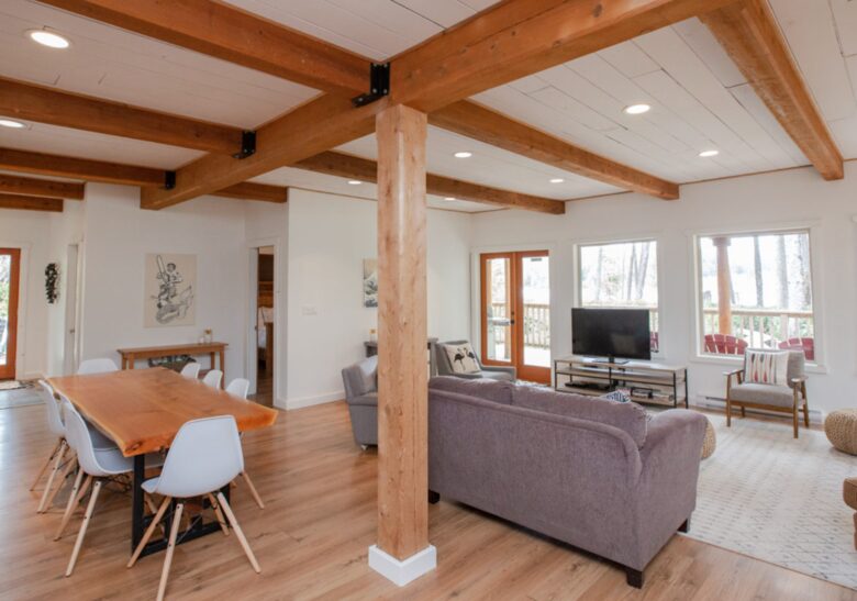 Rainforest Waterfront Gem on Jensen's Bay - Tofino, Canada