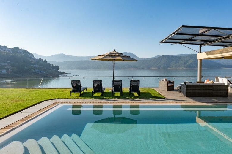 Stunning Modern Lakefront Getaway - Valle de Bravo, Mexico