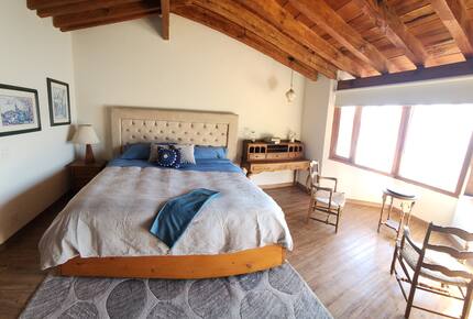 Stunning Modern Lakefront Getaway - Valle de Bravo, Mexico