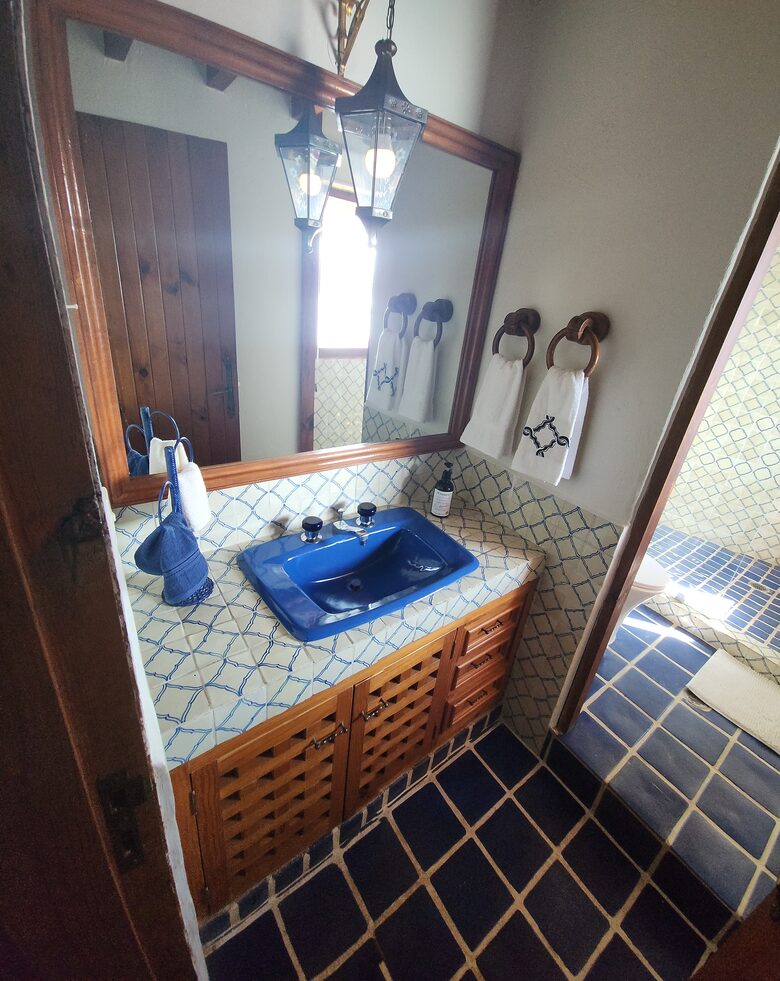 Stunning Modern Lakefront Getaway - Valle de Bravo, Mexico