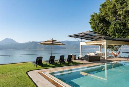 Stunning Modern Lakefront Getaway - Valle de Bravo, Mexico