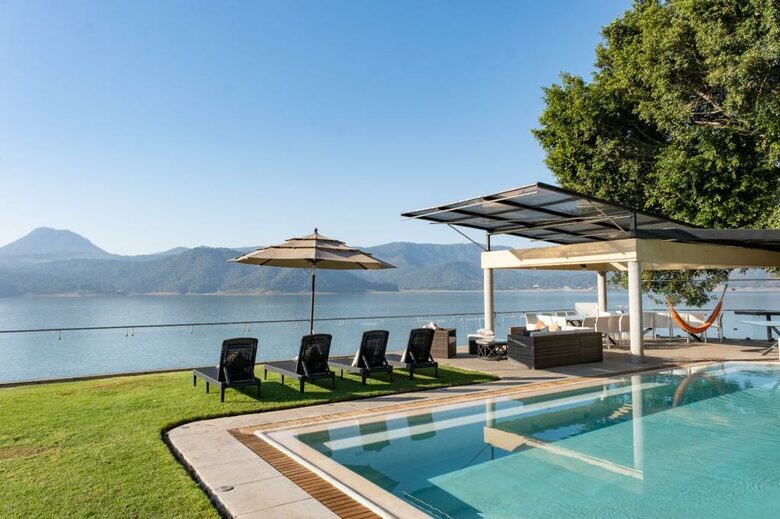 Stunning Modern Lakefront Getaway - Valle de Bravo, Mexico