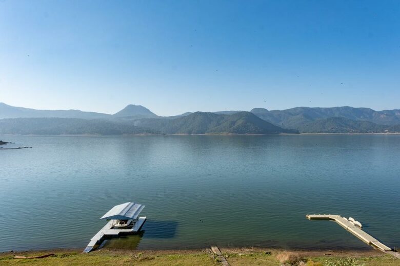 Stunning Modern Lakefront Getaway - Valle de Bravo, Mexico