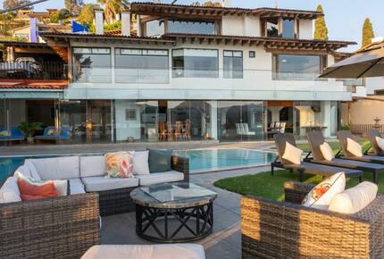 Stunning Modern Lakefront Getaway - Valle de Bravo, Mexico