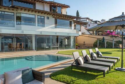 Stunning Modern Lakefront Getaway - Valle de Bravo, Mexico