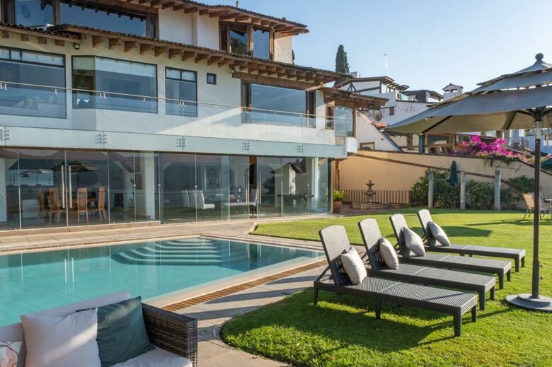 Stunning Modern Lakefront Getaway - Valle de Bravo, Mexico