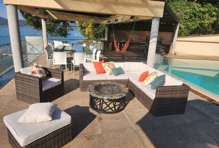 Stunning Modern Lakefront Getaway - Valle de Bravo, Mexico