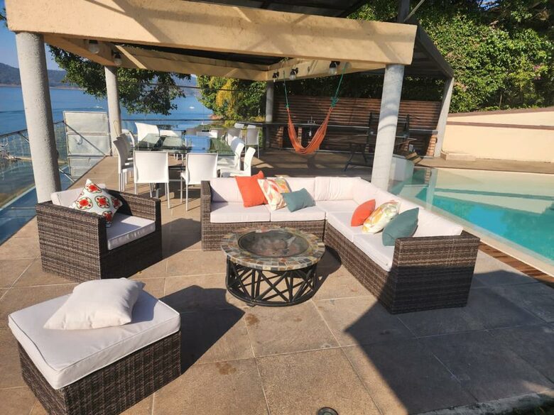 Stunning Modern Lakefront Getaway - Valle de Bravo, Mexico