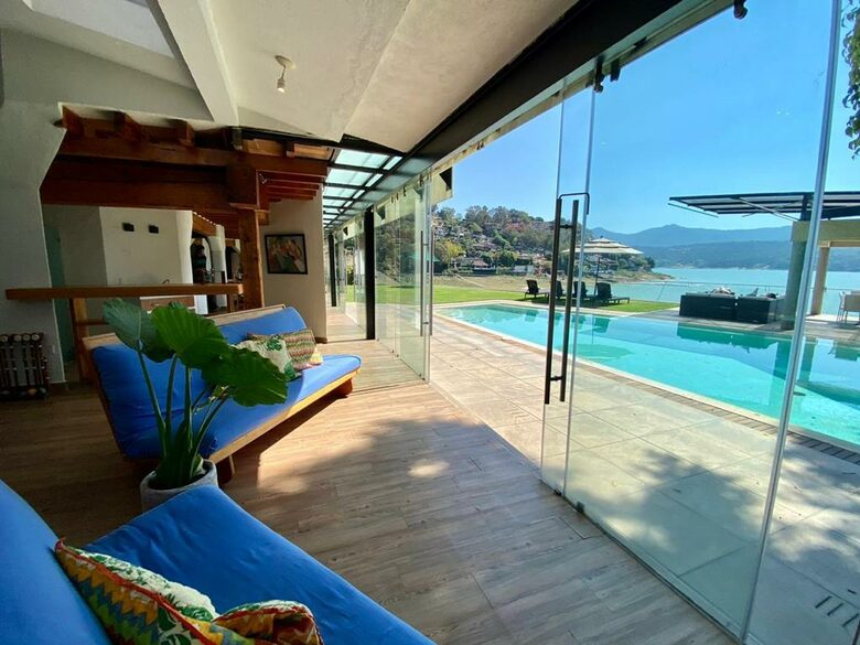 Stunning Modern Lakefront Getaway - Valle de Bravo, Mexico
