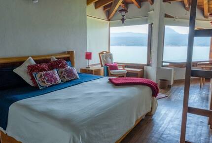 Stunning Modern Lakefront Getaway - Valle de Bravo, Mexico
