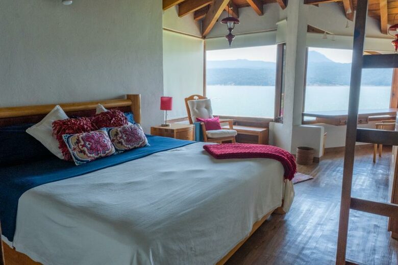 Stunning Modern Lakefront Getaway - Valle de Bravo, Mexico