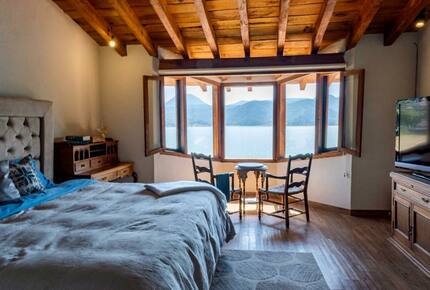 Stunning Modern Lakefront Getaway - Valle de Bravo, Mexico