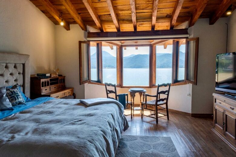 Stunning Modern Lakefront Getaway - Valle de Bravo, Mexico