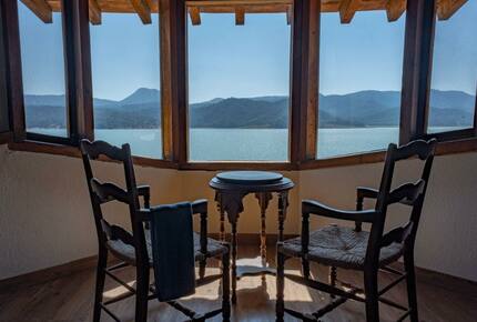 Stunning Modern Lakefront Getaway - Valle de Bravo, Mexico