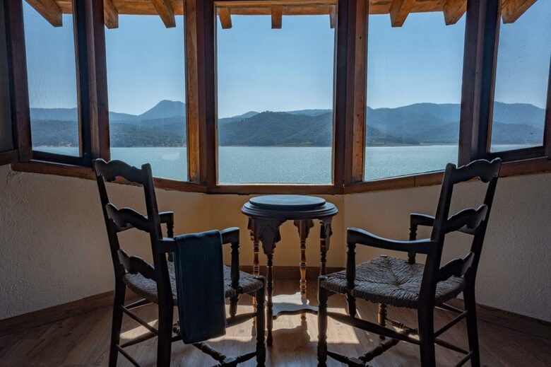 Stunning Modern Lakefront Getaway - Valle de Bravo, Mexico