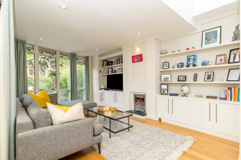 Shrewsbury Park - Dublin, Ireland