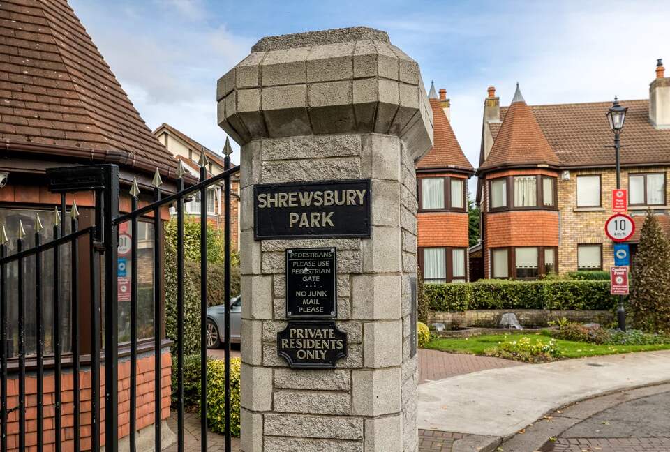 Shrewsbury Park - Dublin, Ireland