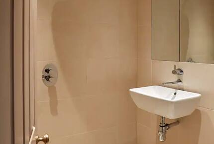 Beautiful Townhouse in Covent Garden - London, United Kingdom