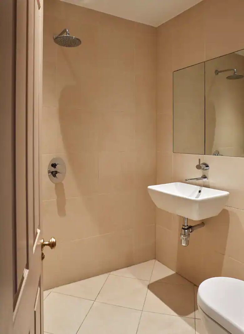 Beautiful Townhouse in Covent Garden - London, United Kingdom