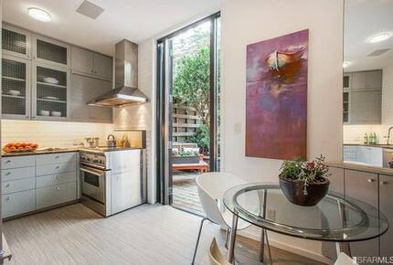 Architectural Gem Overlooking the Bay - San Francisco, California