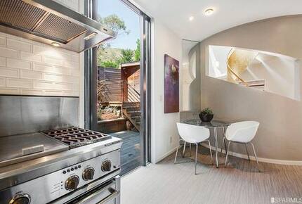 Architectural Gem Overlooking the Bay - San Francisco, California