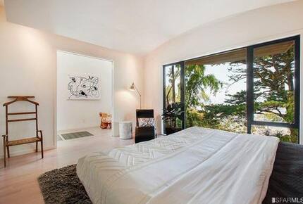 Architectural Gem Overlooking the Bay - San Francisco, California