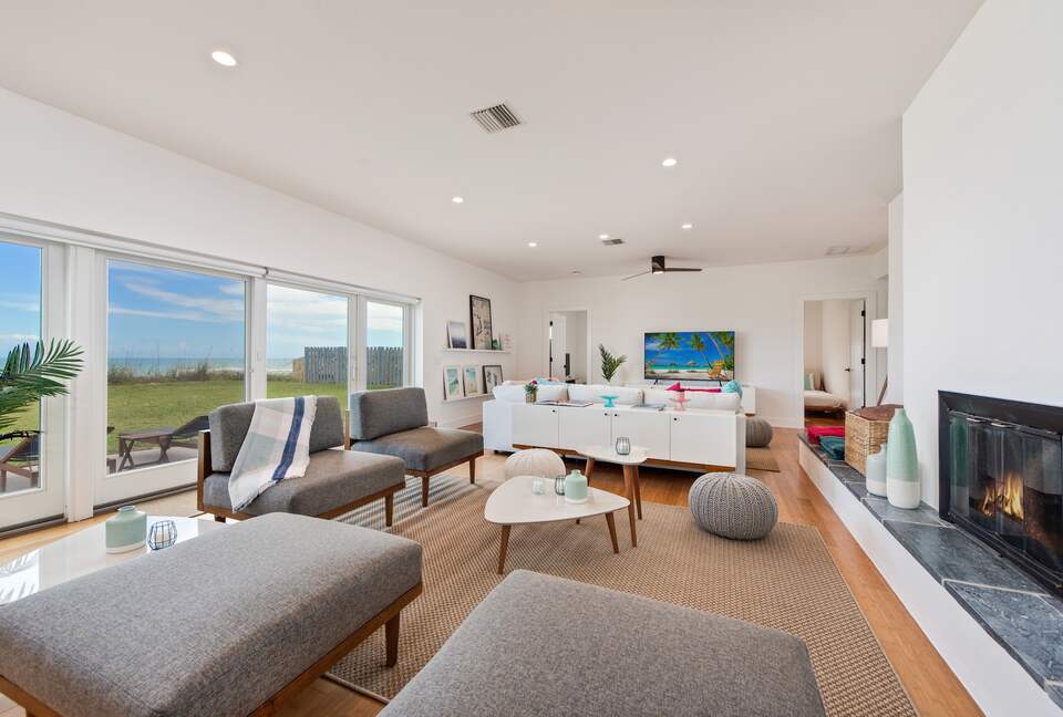 Oceanfront Estate in the Space Coast w/pool and 2 villas - Indialantic, Florida