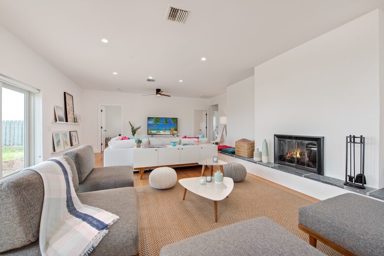 Oceanfront Estate in the Space Coast w/pool and 2 villas - Indialantic, Florida