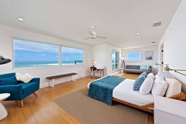 Oceanfront Estate in the Space Coast w/pool and 2 villas - Indialantic, Florida