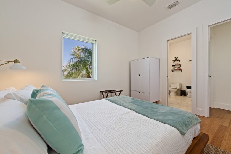 Oceanfront Estate in the Space Coast w/pool and 2 villas - Indialantic, Florida