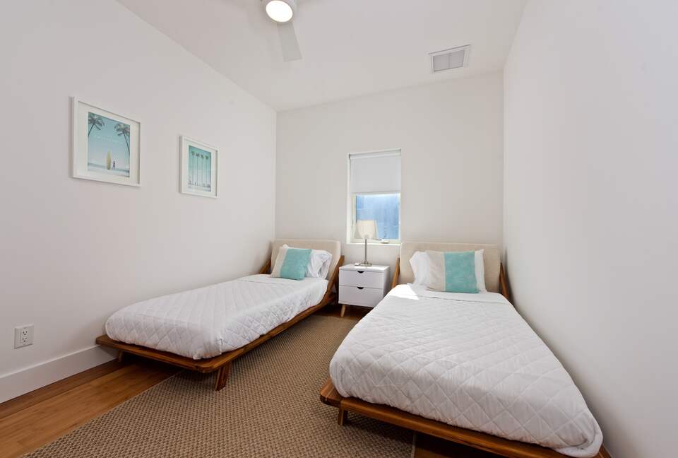 Oceanfront Estate in the Space Coast w/pool and 2 villas - Indialantic, Florida