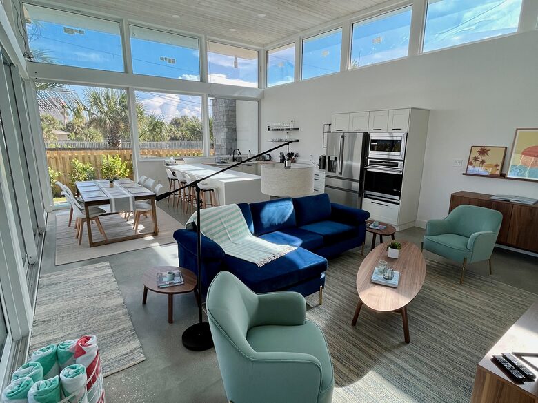 Oceanfront Estate in the Space Coast w/pool and 2 villas - Indialantic, Florida